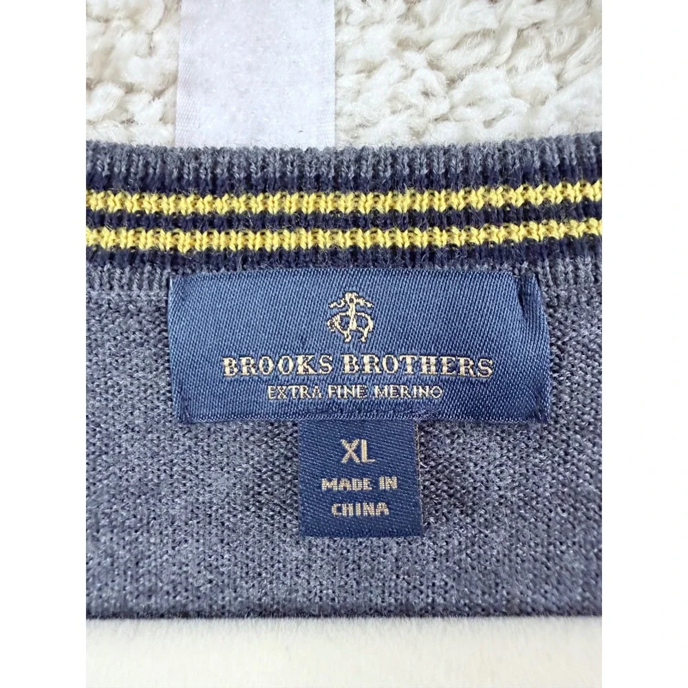 Brooks Brothers V-Neck Sweater Men XL Grey Excellent Extra Fine Merino Wool